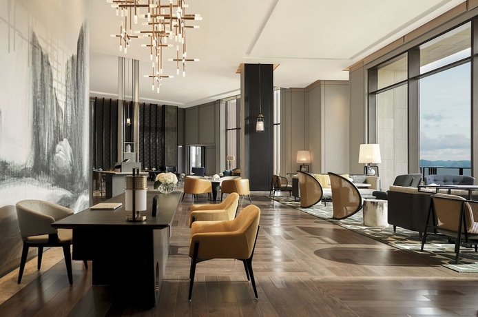 Imagen del bar/restaurante del Hotel InterContinental Halong Bay Resort by IHG. Foto 1