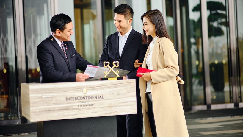 Imagen de los interiores del Hotel InterContinental Hefei. Foto 15