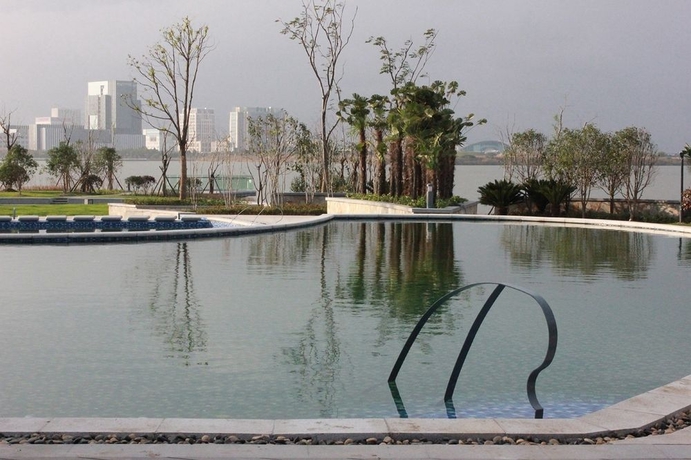 Imagen de la piscina del Hotel InterContinental Shanghai Harbour City, an IHG. Foto 15