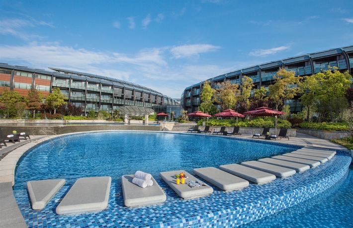 Imagen de la piscina del Hotel InterContinental Shanghai Harbour City, an IHG. Foto 16