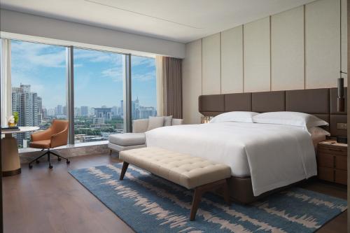 Imagen de la habitación del Hotel InterContinentals Zhengzhou. Foto 12