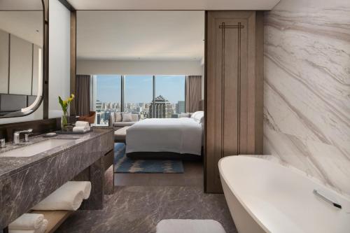 Imagen general del Hotel InterContinentals Zhengzhou. Foto 8