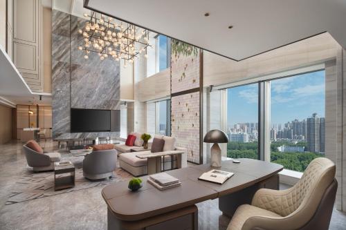 Imagen de la habitación del Hotel InterContinentals Zhengzhou. Foto 20