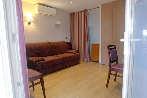 Imagen de la habitación del Hotel Inter-Hotel Hotellerie De Balajan. Foto 10