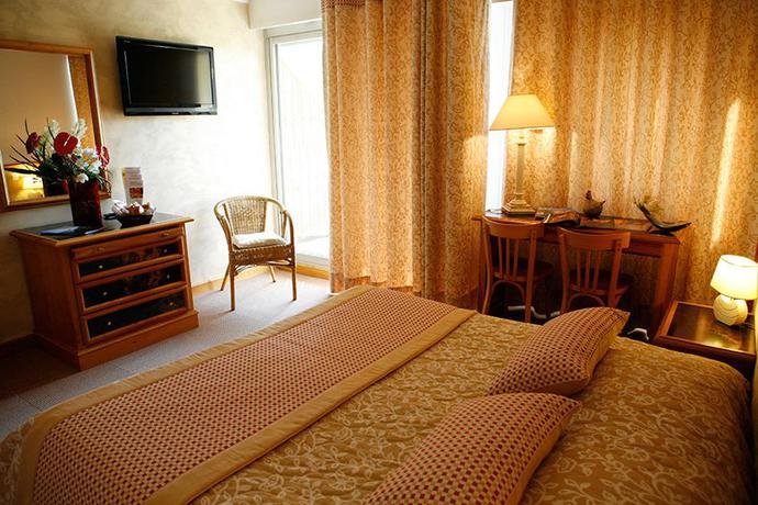 Imagen general del Hotel Inter-Hotel Le Flamboyant. Foto 2