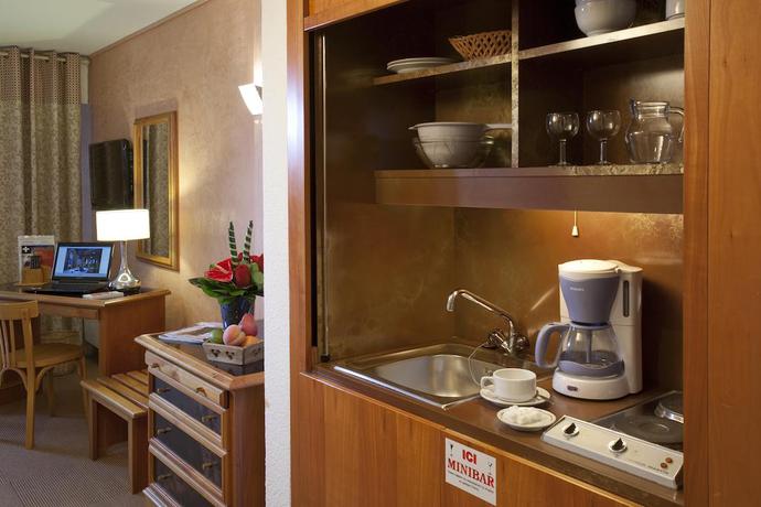 Imagen general del Hotel Inter-Hotel Le Flamboyant. Foto 4