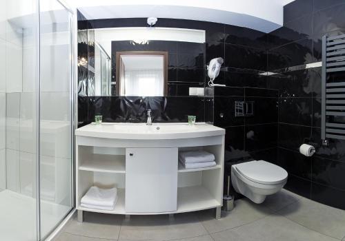 Imagen de la habitación del Hotel InterHotel, Wroclaw. Foto 7