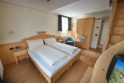 Imagen de la habitación del Hotel Interalpen. Foto 13