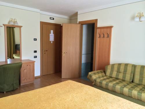 Imagen de la habitación del Hotel Interalpen. Foto 15