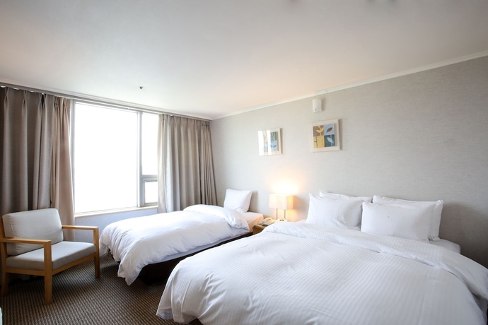 Imagen de la habitación del Hotel Interciti. Foto 6