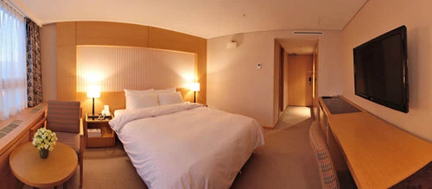 Imagen de la habitación del Hotel Interciti. Foto 11