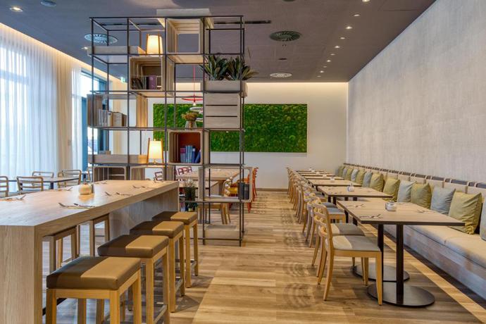 Imagen general del Hotel Intercity Berlin Airport BER Terminal 1+2. Foto 11