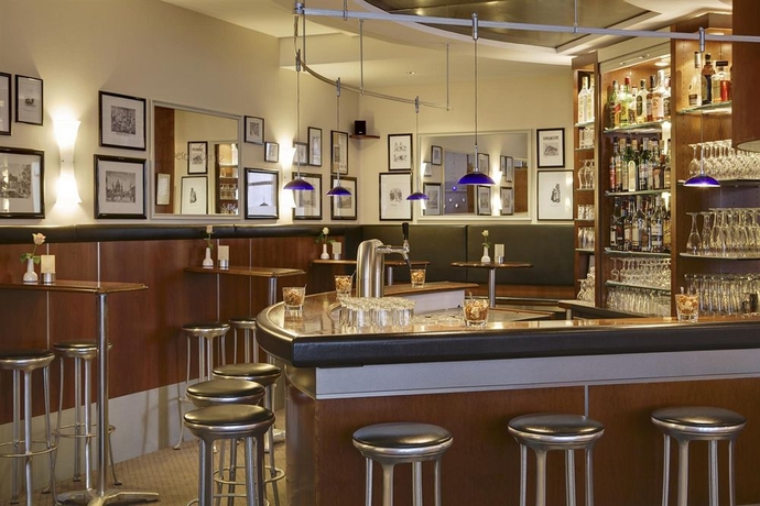 Imagen del bar/restaurante del Hotel Intercity Berlin. Foto 3