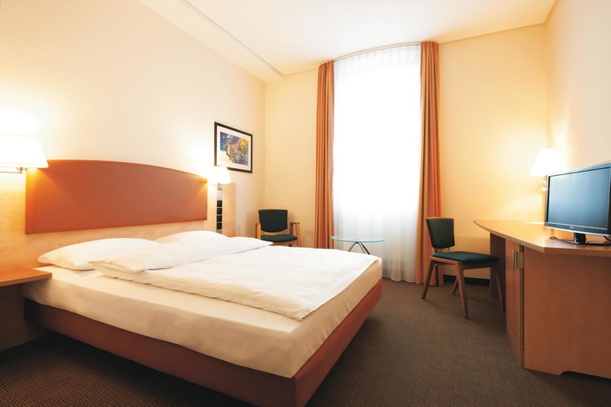 Imagen de la habitación del Hotel Intercity Berlin. Foto 9