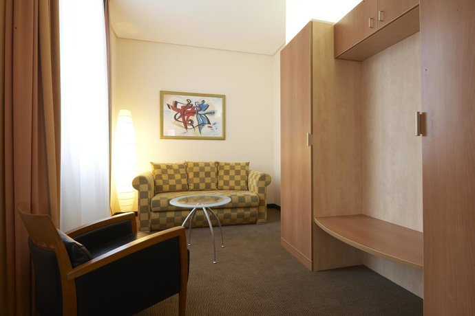 Imagen de los interiores del Hotel Intercity Berlin. Foto 14