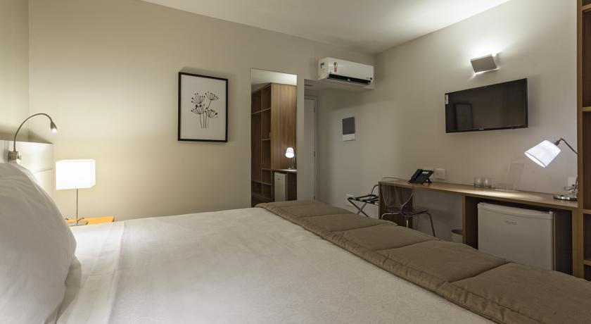 Imagen general del Hotel Intercity Bh Expo. Foto 9