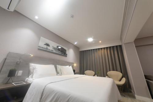 Imagen de la habitación del Hotel Intercity Campina Grande Citymix. Foto 10