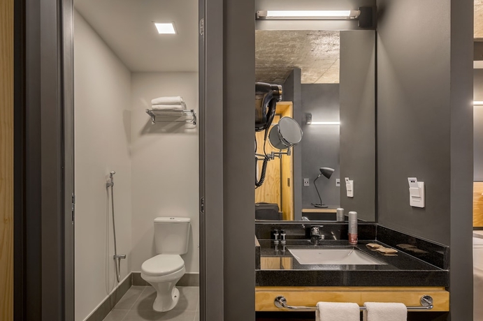 Imagen de la habitación del Hotel Intercity Canoas. Foto 4
