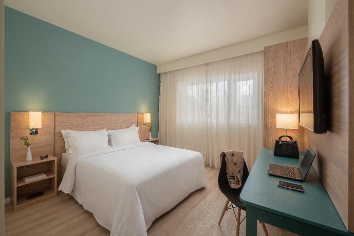 Imagen de la habitación del Hotel Intercity Curitiba Batel. Foto 11