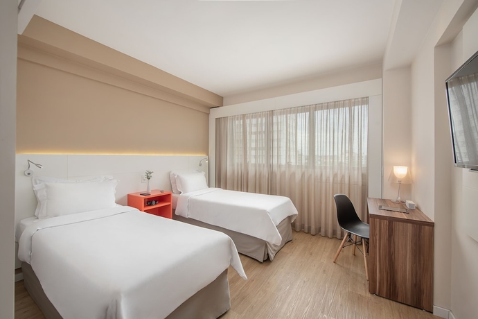 Imagen de la habitación del Hotel Intercity Curitiba Centro Cívico. Foto 6