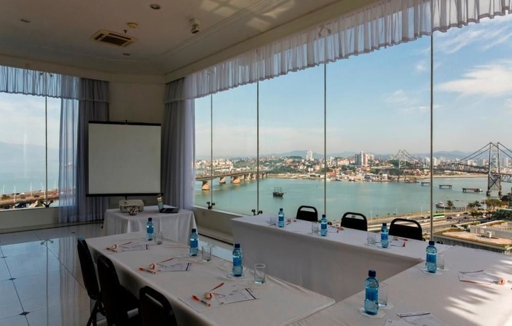 Imagen de los interiores del Hotel Intercity Florianópolis. Foto 13