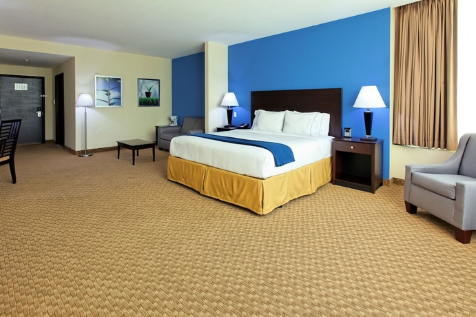 Imagen de la habitación del Hotel Intercity Hotels San Pedro Sula. Foto 7