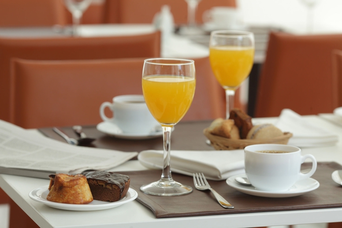 Imagen del bar/restaurante del Hotel Intercity Montevideo. Foto 7