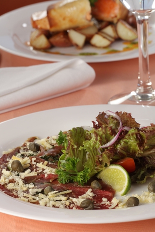 Imagen del bar/restaurante del Hotel Intercity Montevideo. Foto 9