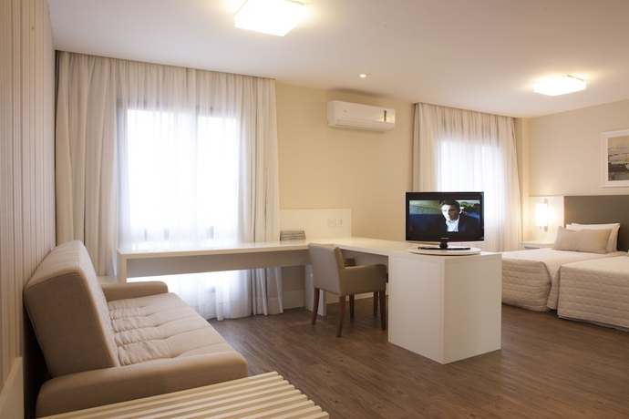 Imagen de la habitación del Hotel Intercity Porto Alegre. Foto 8