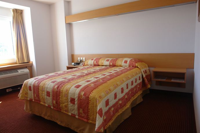 Imagen de los interiores del Hotel Intercity Zapopan. Foto 15