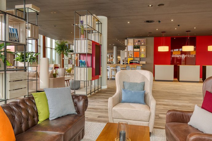 Imagen de los interiores del Hotel IntercityHotel Amsterdam Schiphol Airport. Foto 18