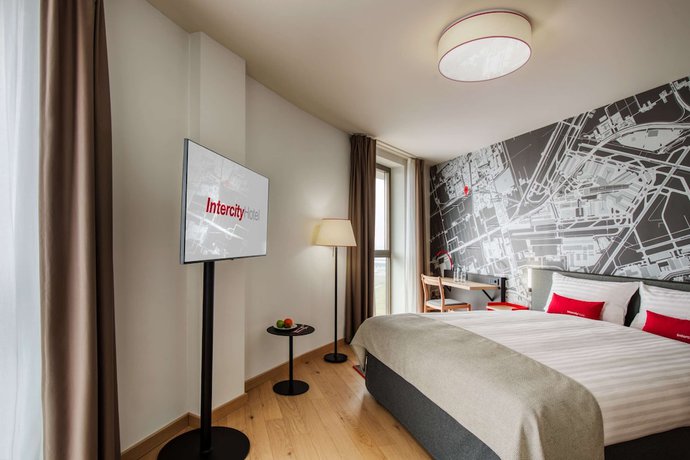 Imagen de la habitación del Hotel IntercityHotel Amsterdam Schiphol Airport. Foto 7