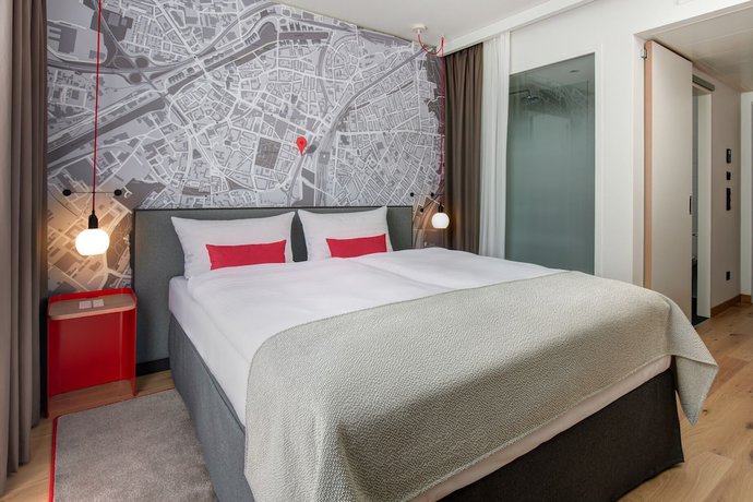 Imagen de la habitación del Hotel IntercityHotel Amsterdam Schiphol Airport. Foto 10
