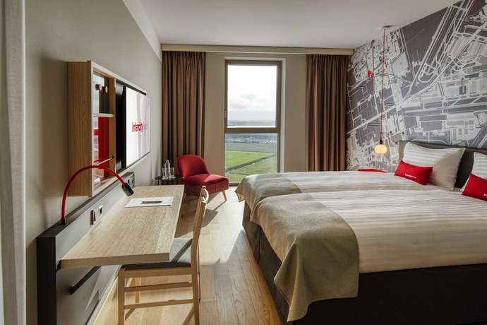 Imagen de la habitación del Hotel IntercityHotel Amsterdam Schiphol Airport. Foto 13