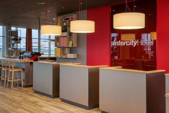 Imagen de los interiores del Hotel IntercityHotel Amsterdam Schiphol Airport. Foto 20