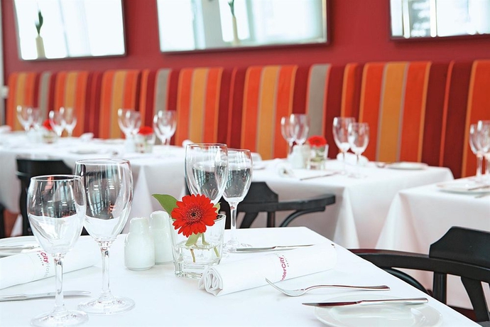 Imagen del bar/restaurante del Hotel IntercityHotel Berlin Ostbahnhof. Foto 5