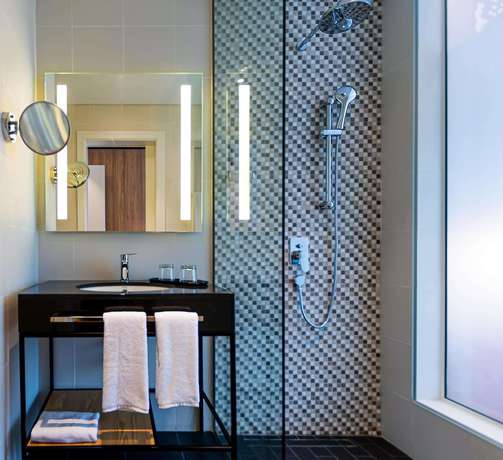 Imagen de la habitación del Hotel IntercityHotel Dubai Jaddaf Waterfront. Foto 6