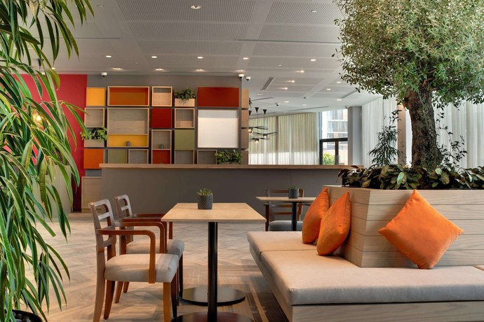 Imagen de los interiores del Hotel IntercityHotel Dubai Jaddaf Waterfront. Foto 16