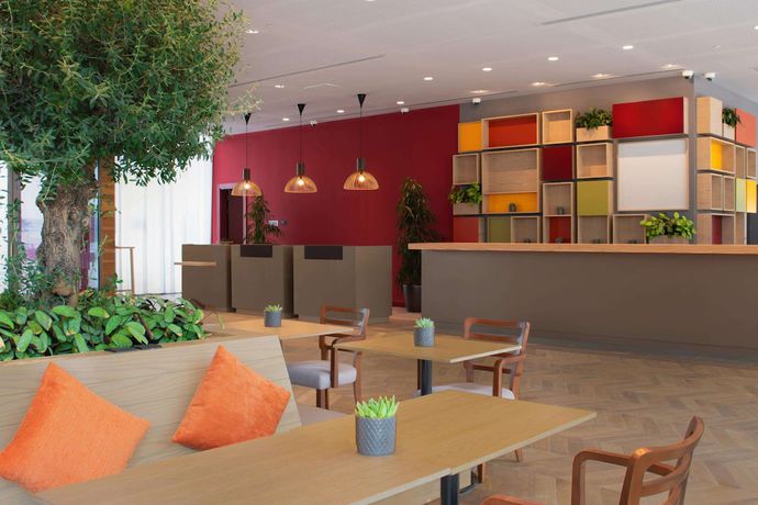 Imagen de los interiores del Hotel IntercityHotel Dubai Jaddaf Waterfront. Foto 18