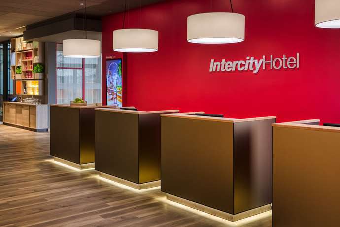 Imagen de los interiores del Hotel IntercityHotel Geneva. Foto 6