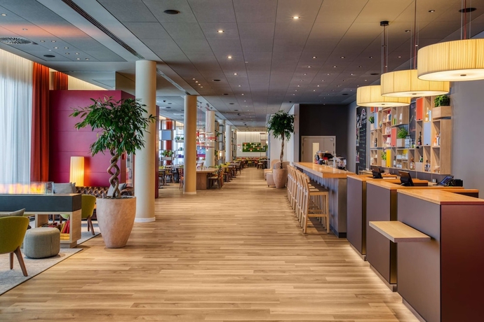 Imagen de los interiores del Hotel IntercityHotel Graz. Foto 13