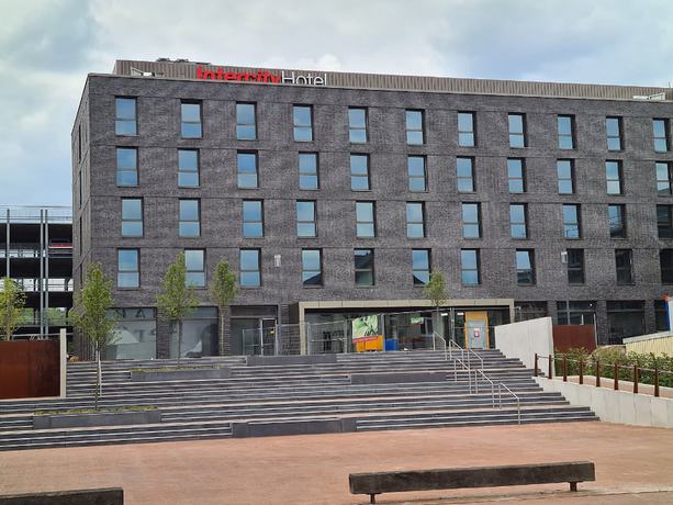 Imagen del bar/restaurante del Hotel IntercityHotel Herford. Foto 1