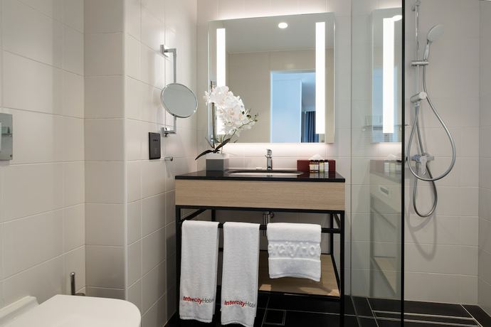 Imagen de la habitación del Hotel IntercityHotel Muscat. Foto 2