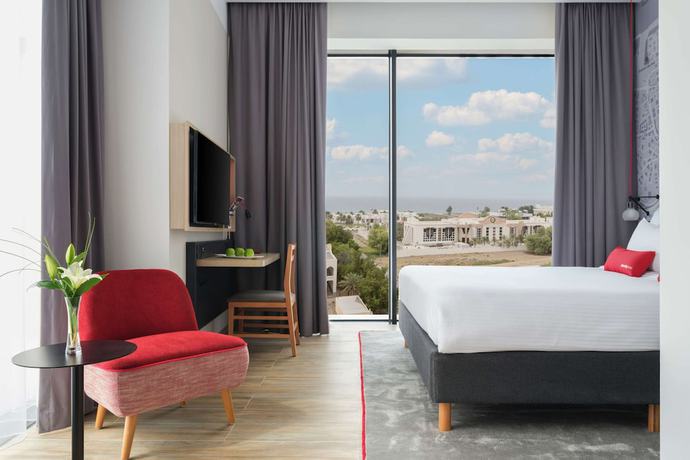 Imagen de la habitación del Hotel IntercityHotel Muscat. Foto 3