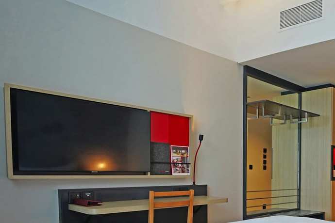 Imagen de la habitación del Hotel IntercityHotel Muscat. Foto 7