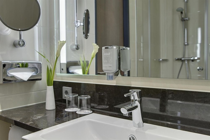 Imagen de la habitación del Hotel Intercityhotel Berlin Hauptbahnhof. Foto 8