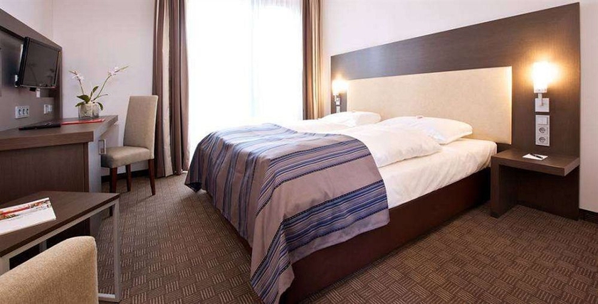 Imagen de la habitación del Hotel Intercityhotel Bonn. Foto 10