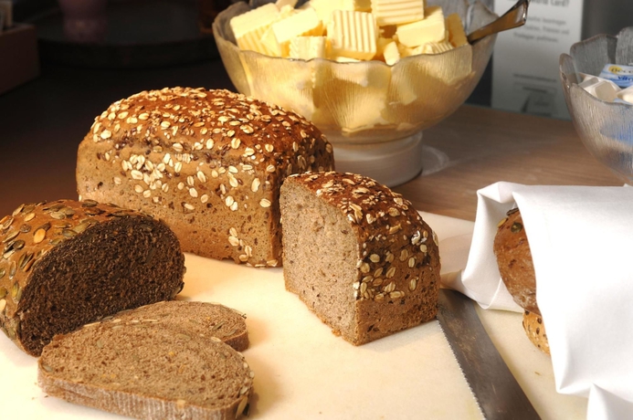 Imagen del bar/restaurante del Hotel Intercityhotel Bonn. Foto 9