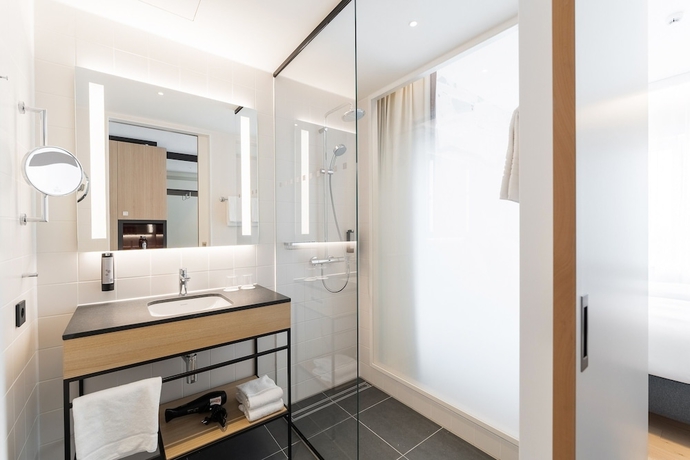 Imagen de la habitación del Hotel Intercityhotel Breda. Foto 9