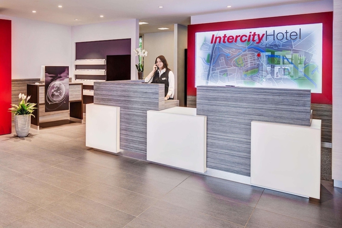 Imagen de los interiores del Hotel Intercityhotel Celle. Foto 17